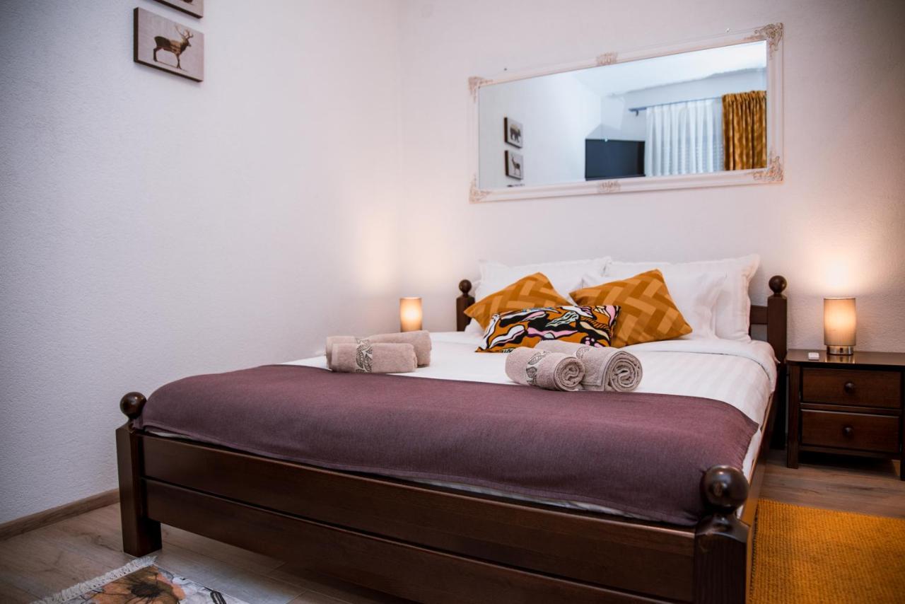 Guest House Mylan Licko Petrovo Selo Esterno foto