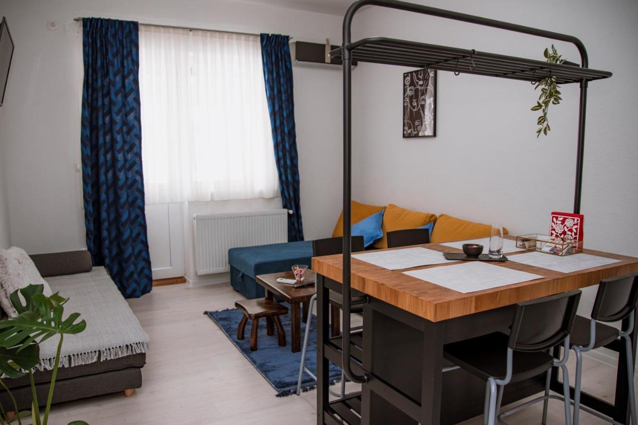Guest House Mylan Licko Petrovo Selo Esterno foto