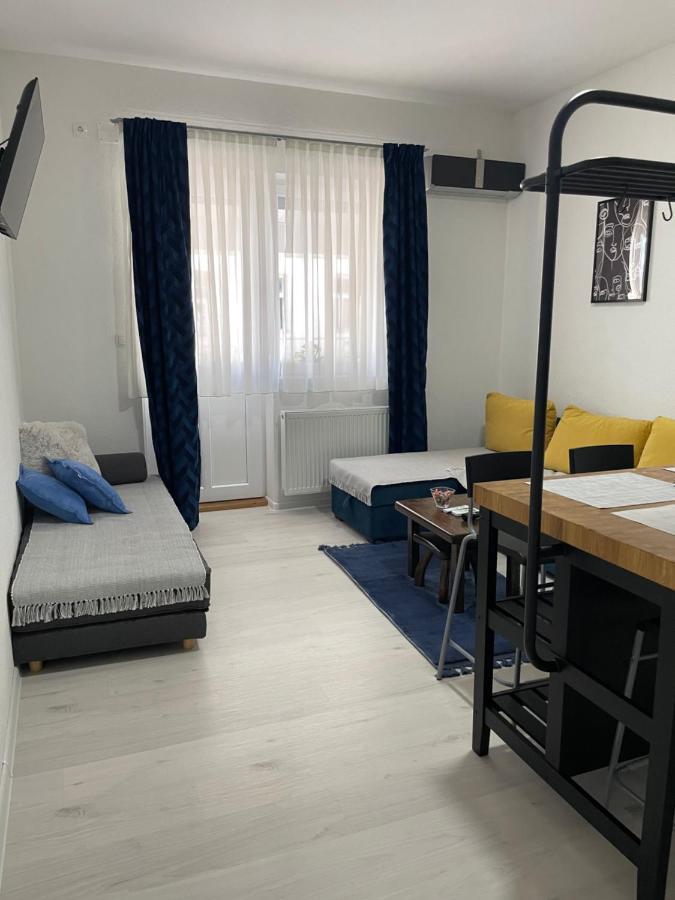 Guest House Mylan Licko Petrovo Selo Esterno foto